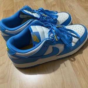 Coast Shoes Blue and White Size 11 Women’s, 9.5 Men’s US (CONTACT BEFORE BUYING)